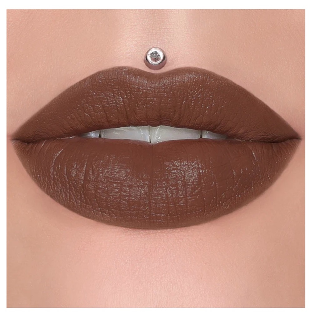 Jeffree Star Velvet Trap Dominatrix (Chocolate Brown) Matte Lipstick
